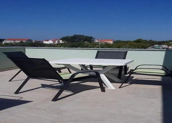 דירה Mlikota - One Bedroom With Terrace - A4 *