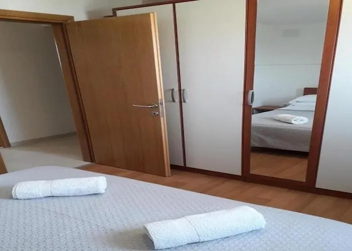 Mlikota - One Bedroom With Terrace - A4 דירה *
