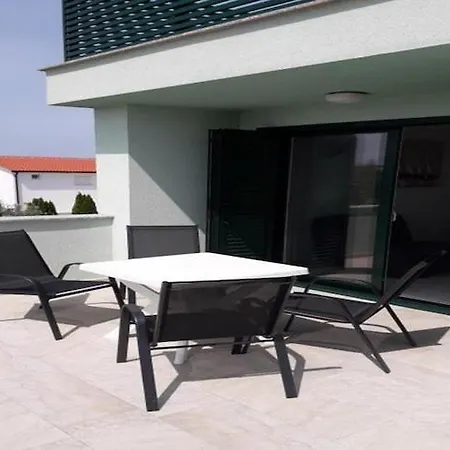 Mlikota - One Bedroom With Terrace - A4 Appartement *