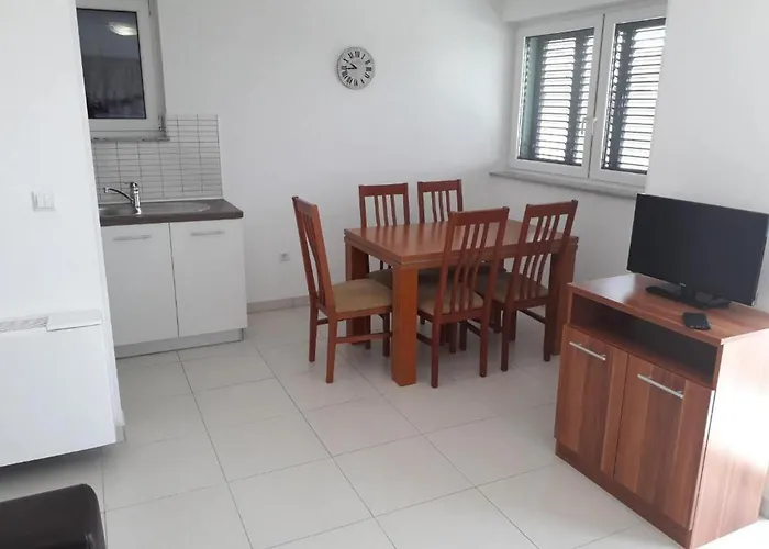 Апартаменты Mlikota - One Bedroom With Terrace - A4 *