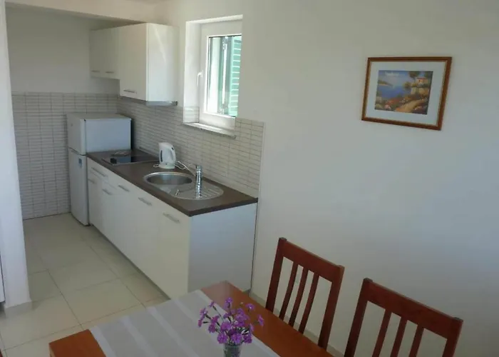 公寓 Mlikota - One Bedroom With Terrace - A4 扎顿