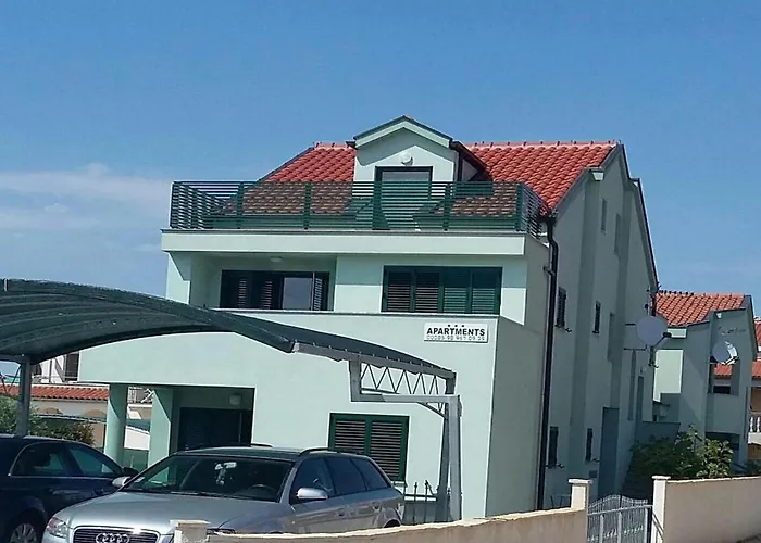 公寓 Mlikota - One Bedroom With Terrace - A4 扎顿